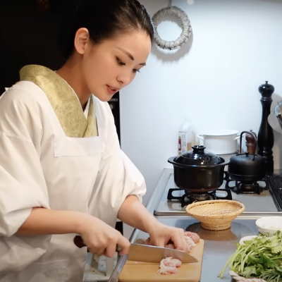 Join Kimono Mom’s cooking live!